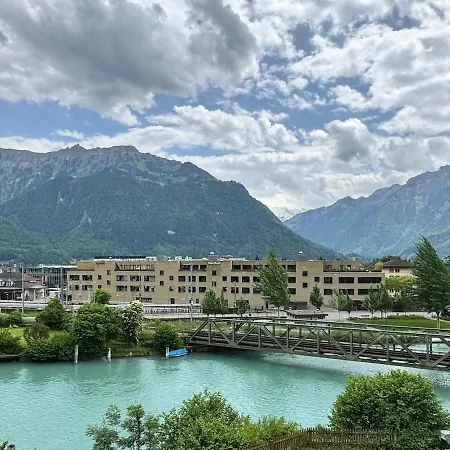 River 1 - Retreat With Iconic Jungfraujoch View *